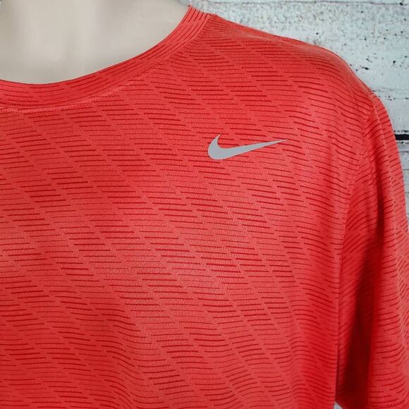 Nike Dri-Fit Training T-Shirt Men’s XL Red Performance Tee - Picture 2 of 6